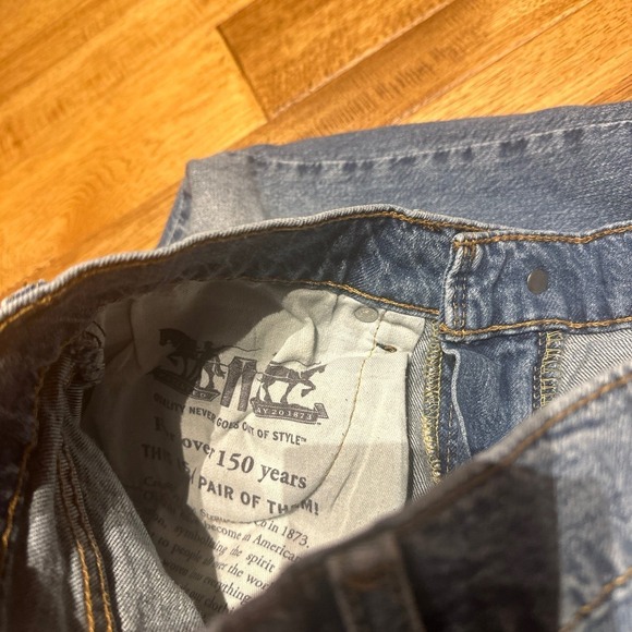 Men's Levi Strauss 505 Jeans 30 x 30 Medium Wash - Picture 4 of 6